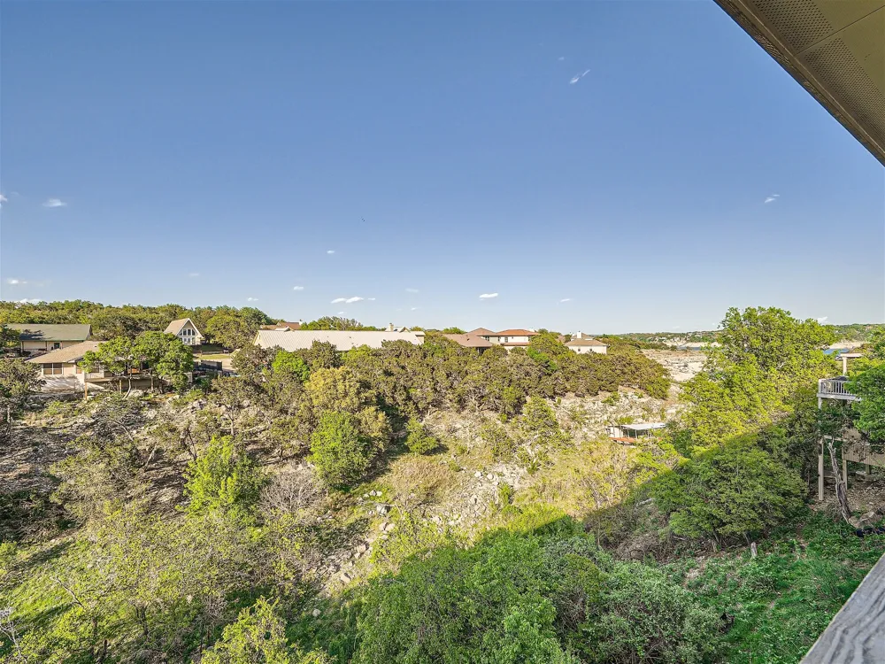 507 Venture Boulevard S Point Venture, TX 78645