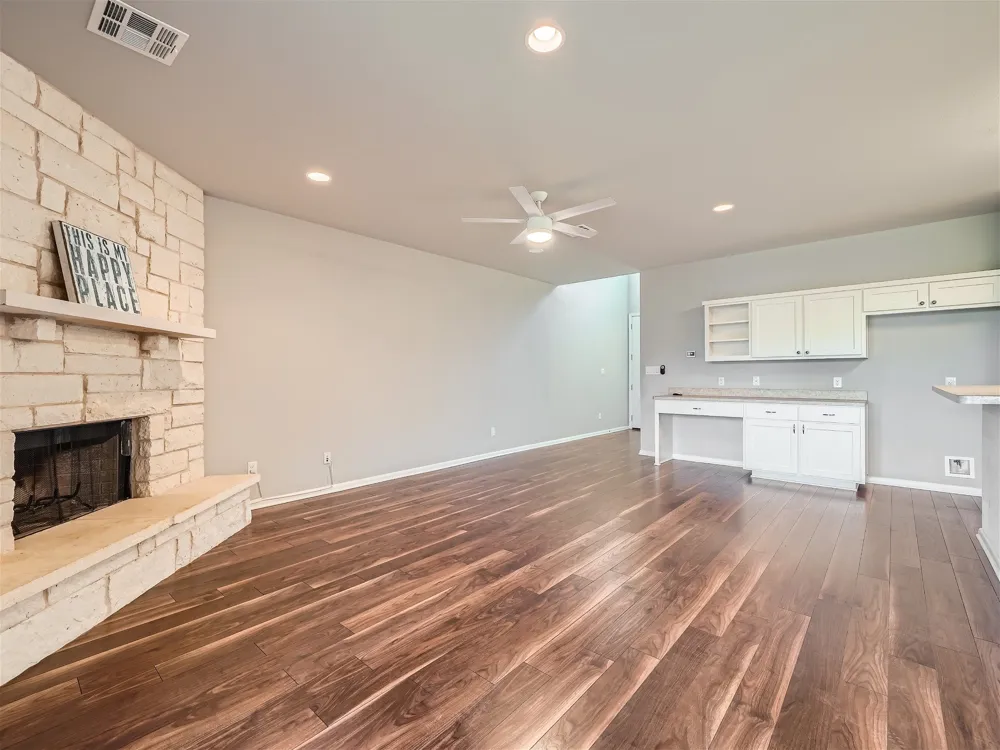 507 Venture Boulevard S Point Venture, TX 78645