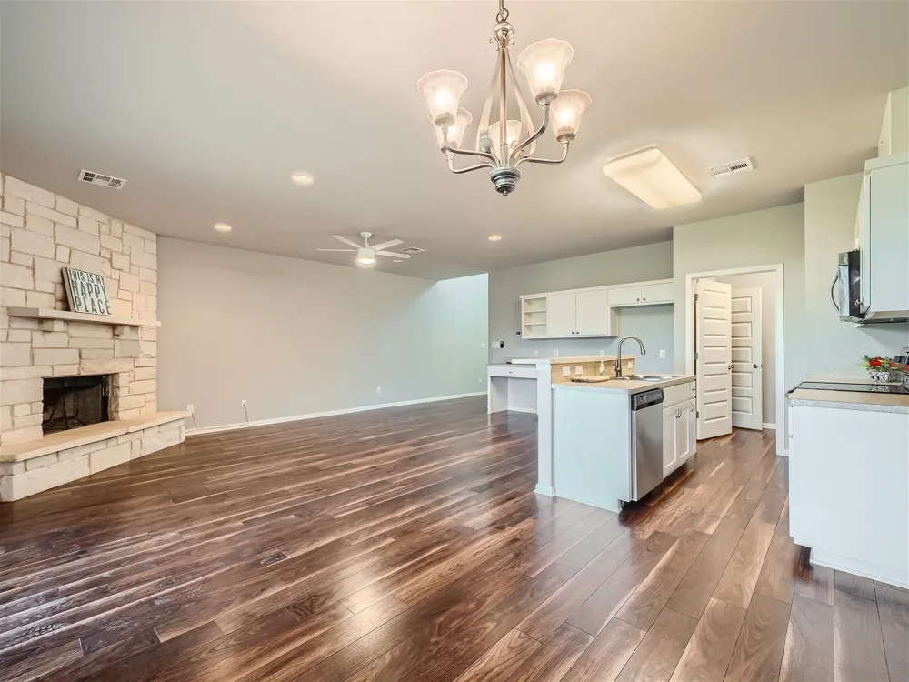 507 Venture Boulevard S Point Venture, TX 78645