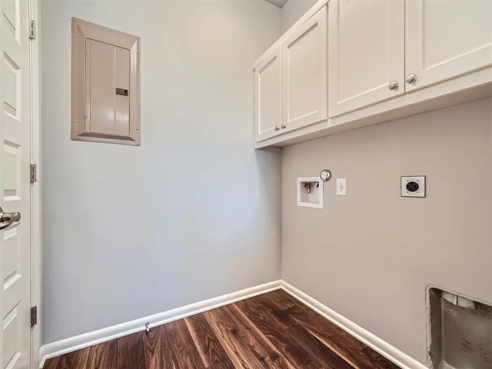507 Venture Boulevard S Point Venture, TX 78645