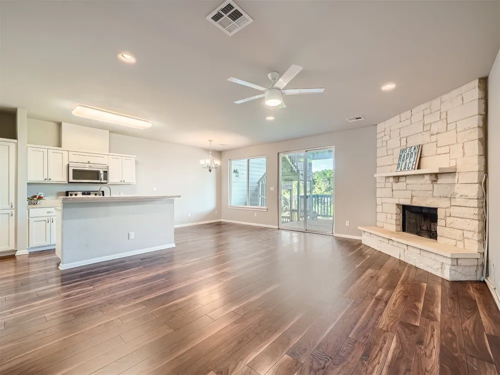 507 Venture Boulevard S Point Venture, TX 78645