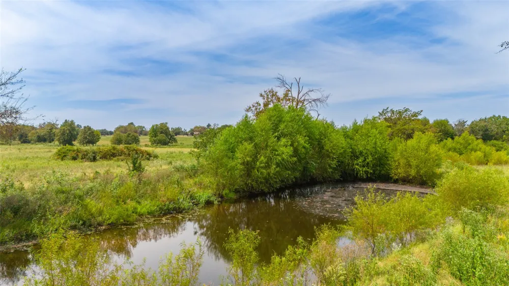 1987 Farm Road 900 Saltillo, TX 75478