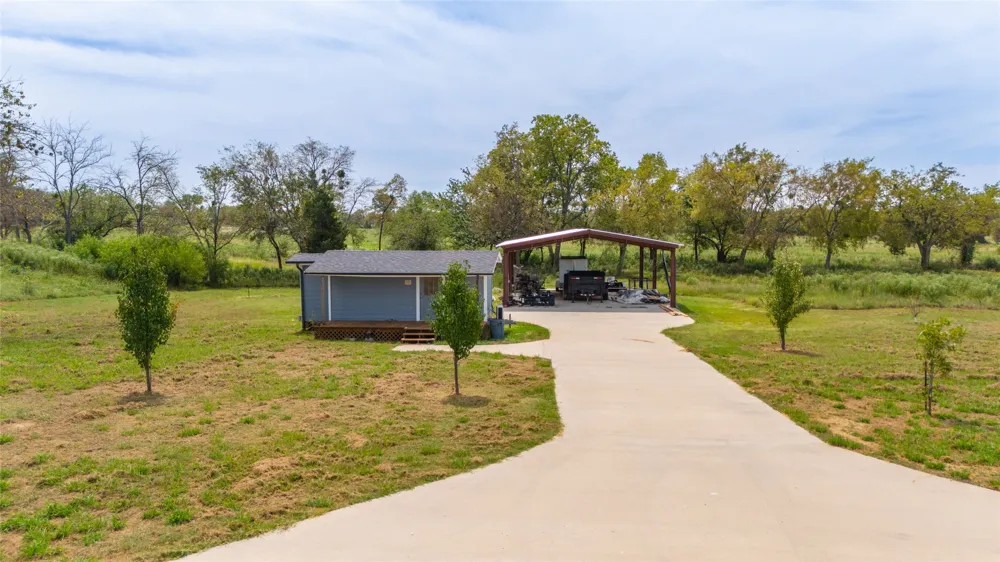 1987 Farm Road 900 Saltillo, TX 75478