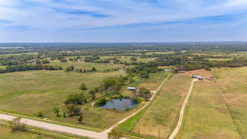 1987 Farm Road 900 Saltillo, TX 75478