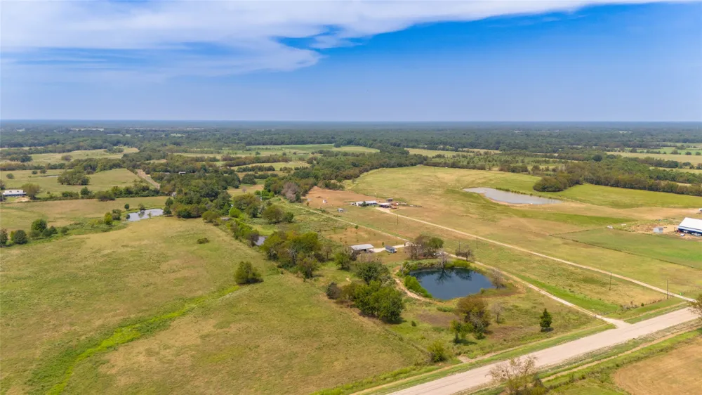 1987 Farm Road 900 Saltillo, TX 75478