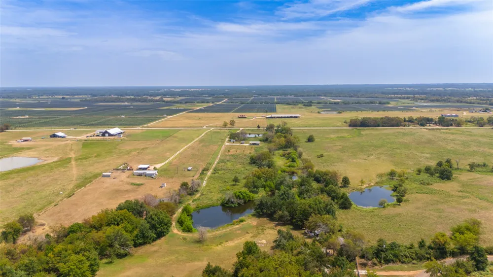 1987 Farm Road 900 Saltillo, TX 75478