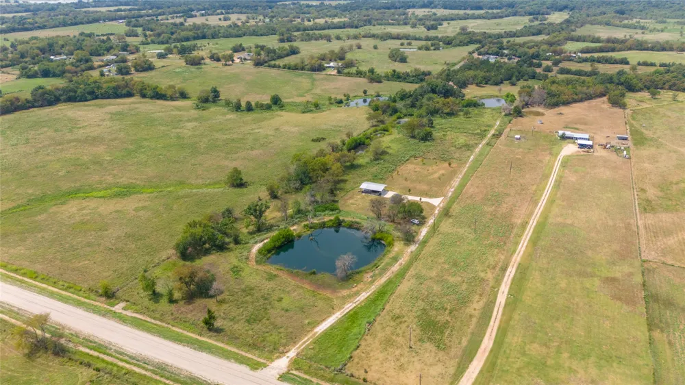 1987 Farm Road 900 Saltillo, TX 75478