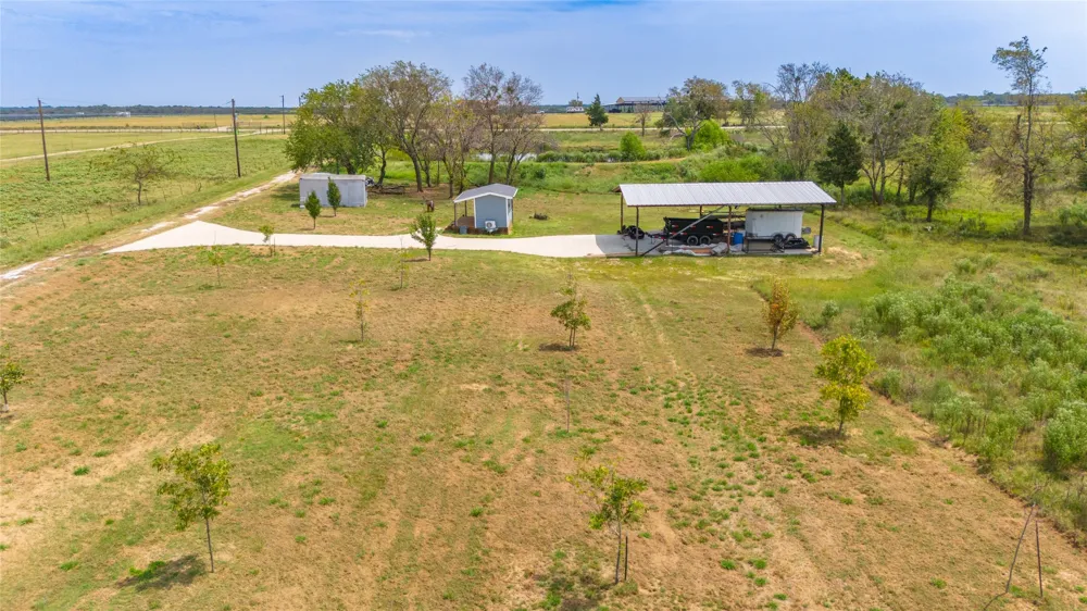 1987 Farm Road 900 Saltillo, TX 75478