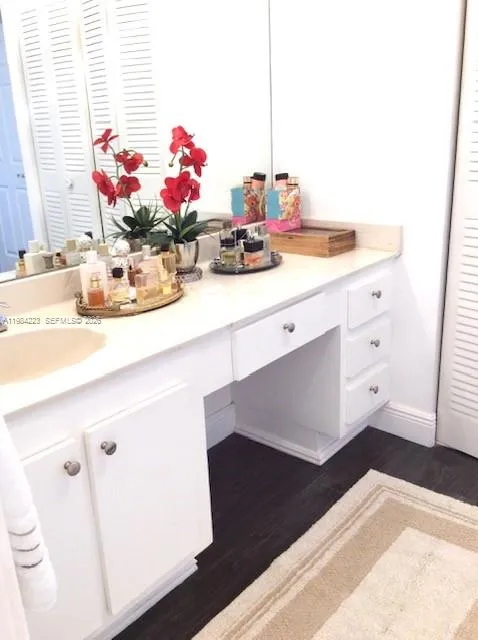 3701 Country Club Dr #504 Aventura, FL 33180