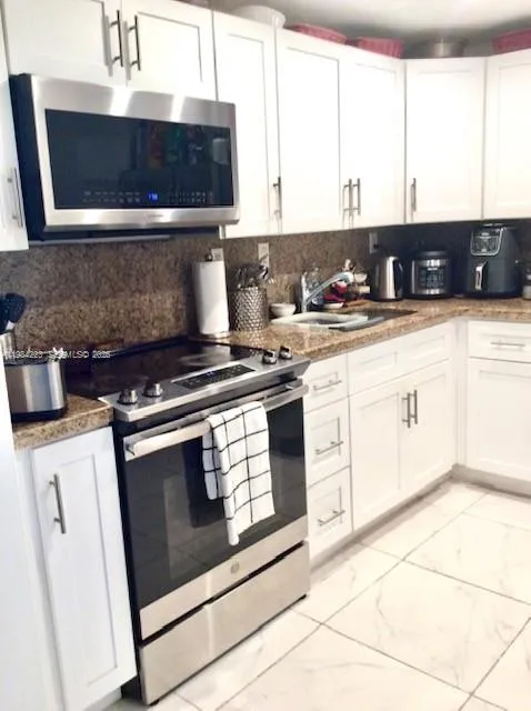 3701 Country Club Dr #504 Aventura, FL 33180