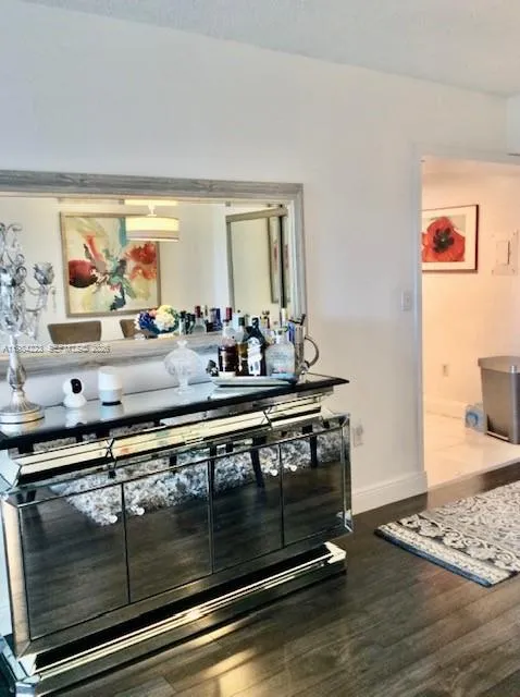 3701 Country Club Dr #504 Aventura, FL 33180