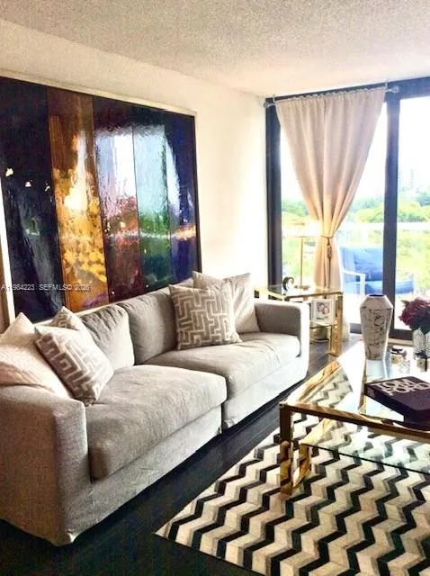 3701 Country Club Dr #504 Aventura, FL 33180