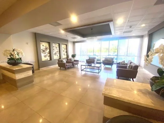 3701 Country Club Dr #504 Aventura, FL 33180