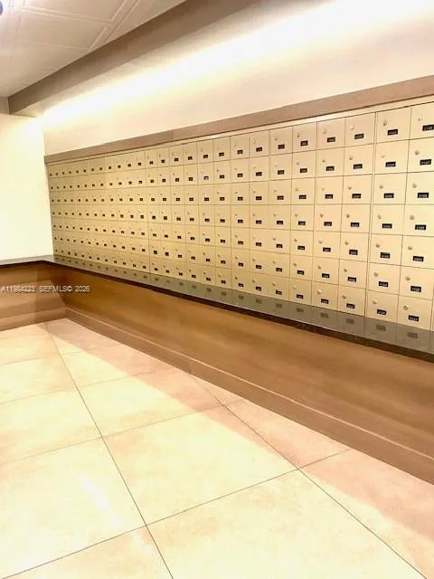 3701 Country Club Dr #504 Aventura, FL 33180