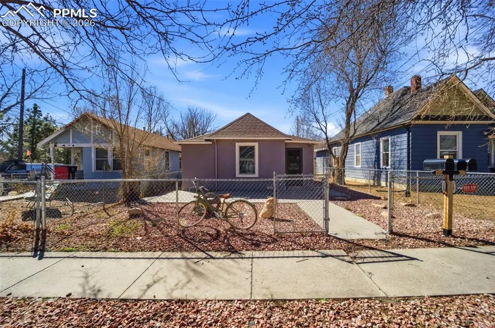 315 W Monument Street Colorado Springs, CO 80905