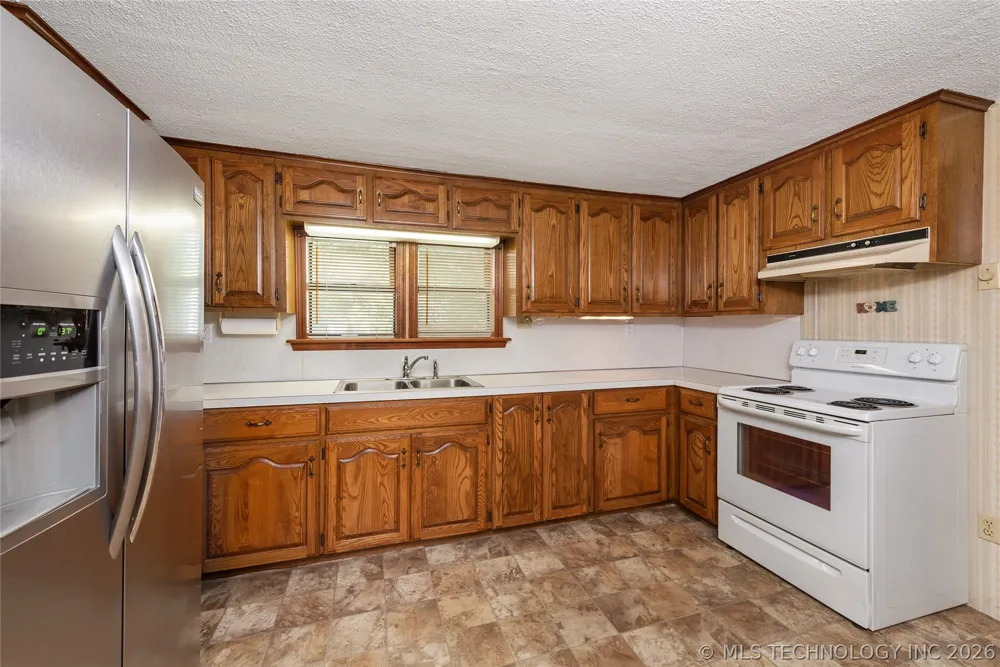 811 State Street Wagoner, OK 74467