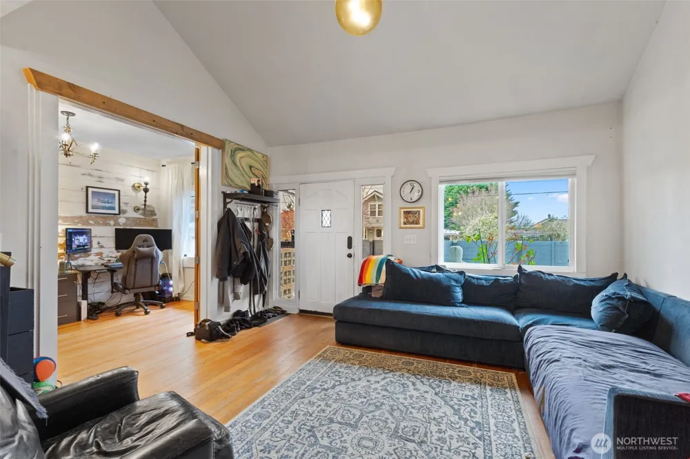 1053 S Southern Street Seattle, WA 98108