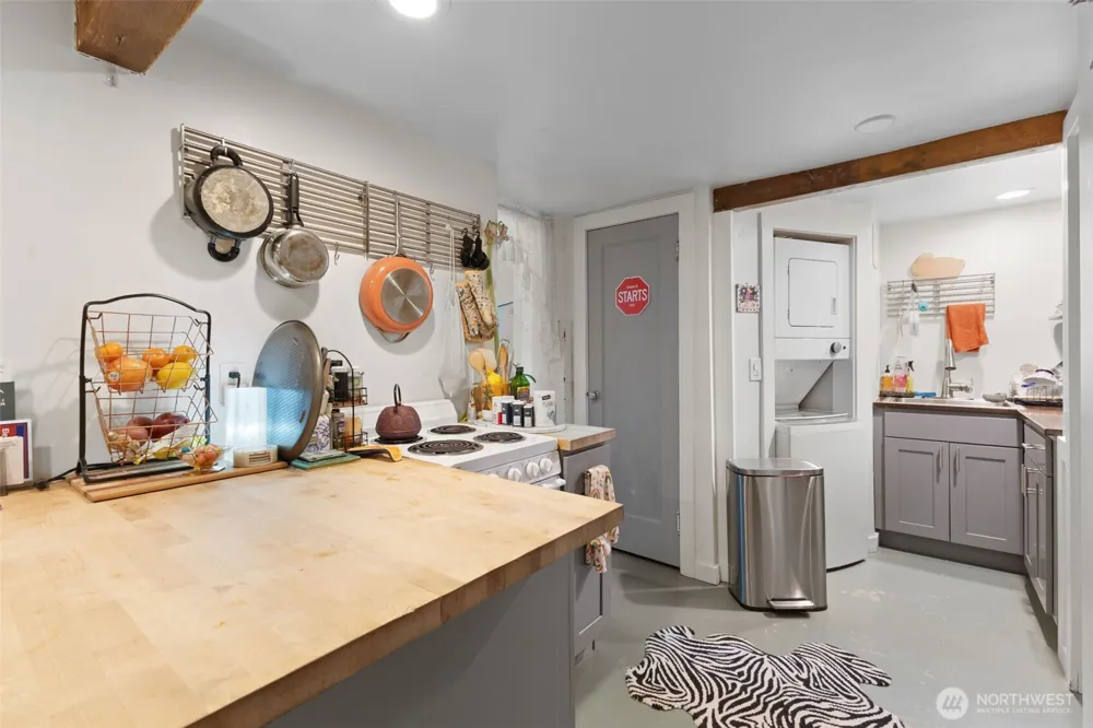 1053 S Southern Street Seattle, WA 98108