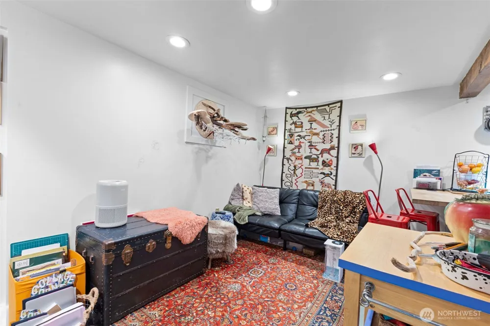 1053 S Southern Street Seattle, WA 98108