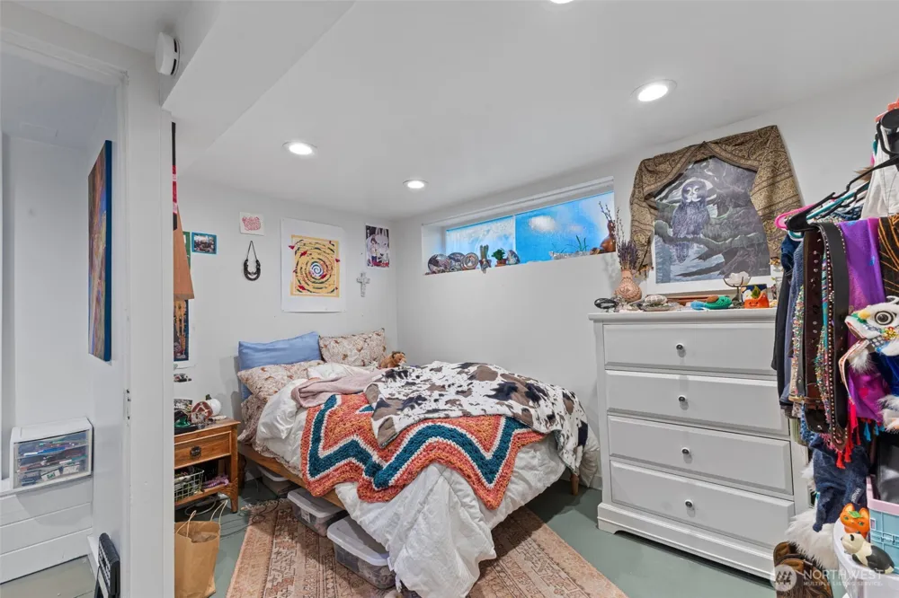 1053 S Southern Street Seattle, WA 98108