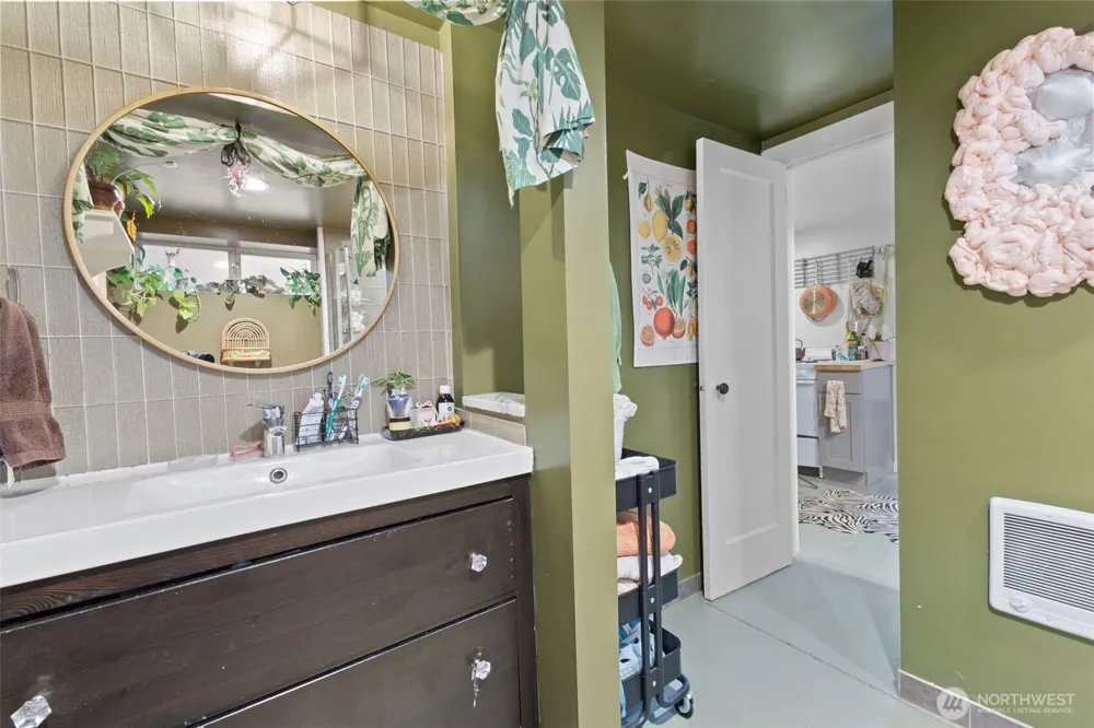 1053 S Southern Street Seattle, WA 98108