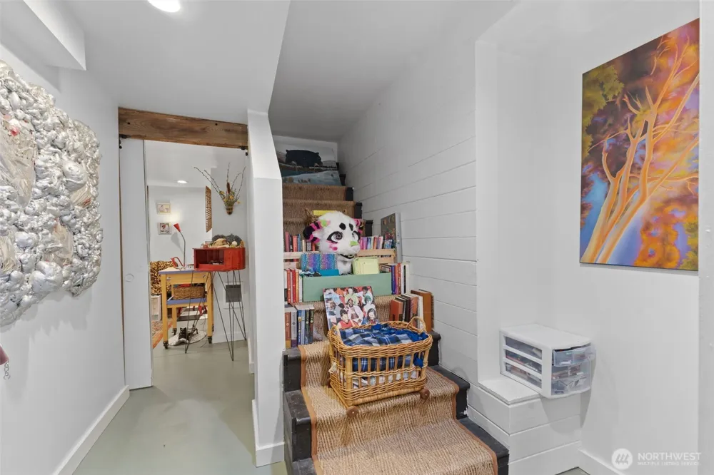 1053 S Southern Street Seattle, WA 98108