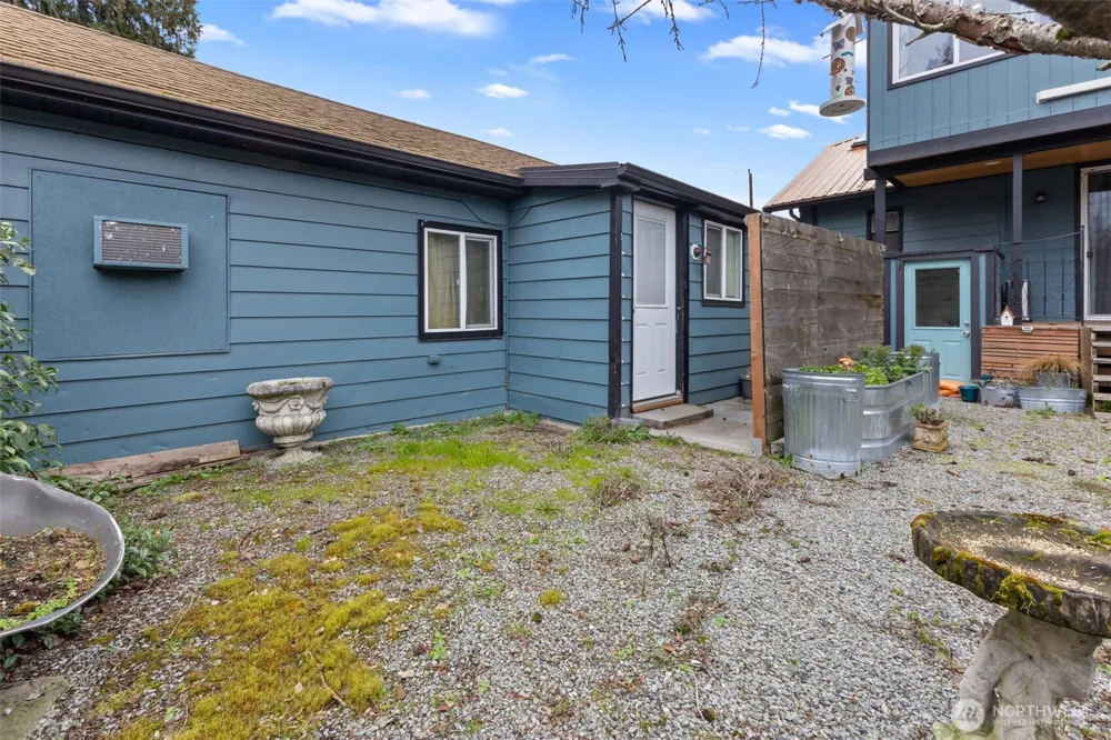 1053 S Southern Street Seattle, WA 98108