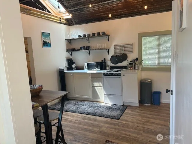 1053 S Southern Street Seattle, WA 98108