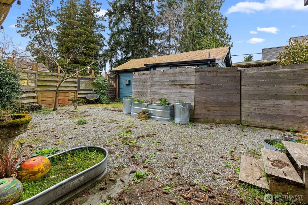 1053 S Southern Street Seattle, WA 98108