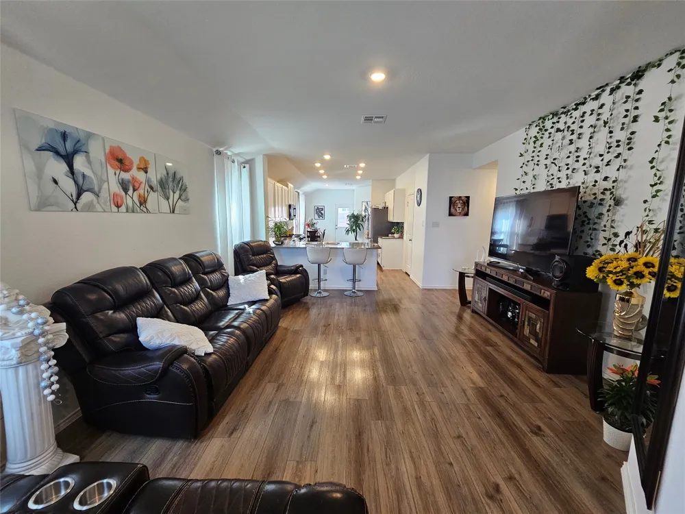 234 Canley Loop Hutto, TX 78634