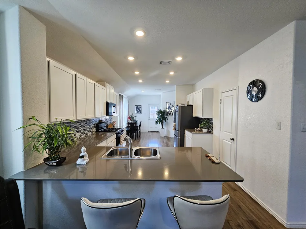 234 Canley Loop Hutto, TX 78634