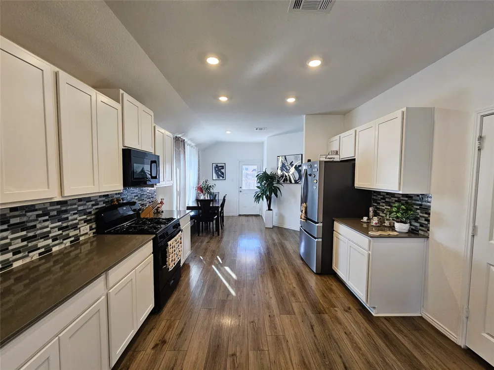 234 Canley Loop Hutto, TX 78634