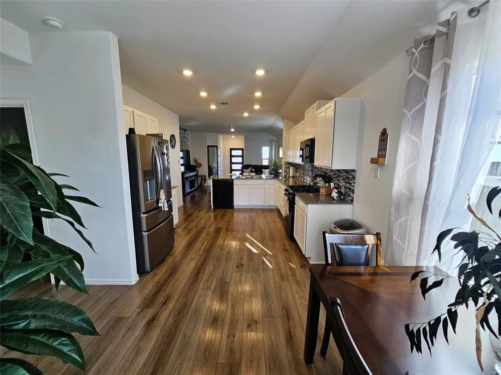 234 Canley Loop Hutto, TX 78634