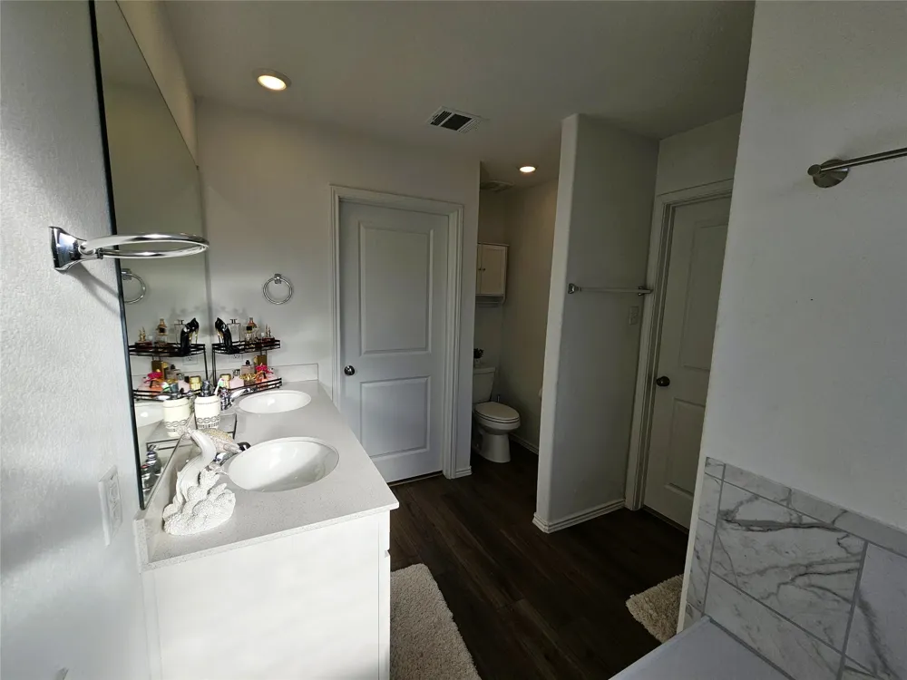 234 Canley Loop Hutto, TX 78634
