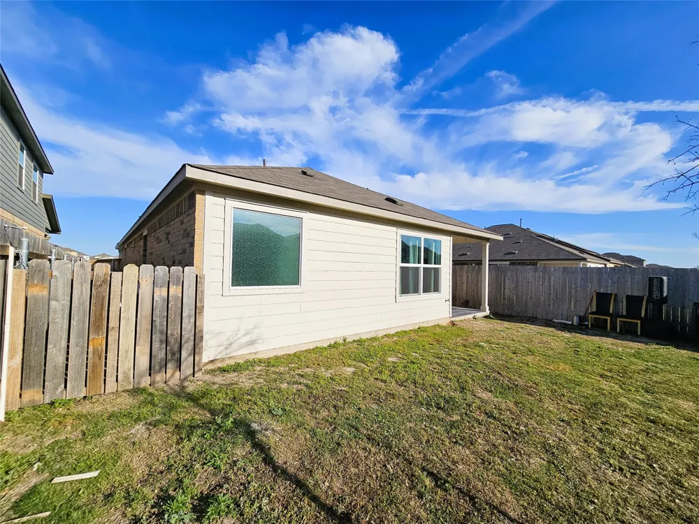 234 Canley Loop Hutto, TX 78634
