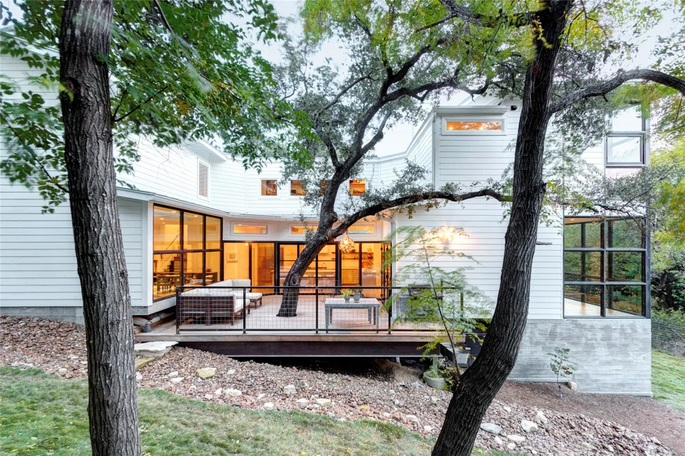 1700 S 6th Street Austin, TX 78704