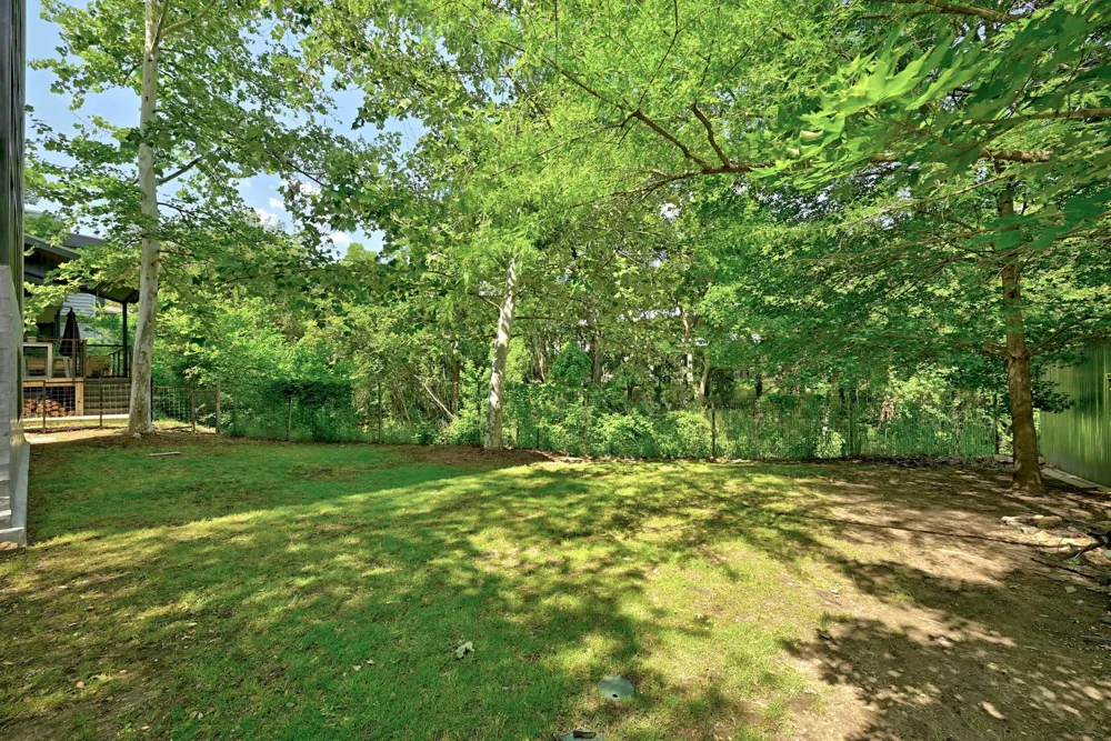 1700 S 6th Street Austin, TX 78704