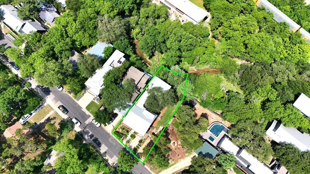 1700 S 6th Street Austin, TX 78704