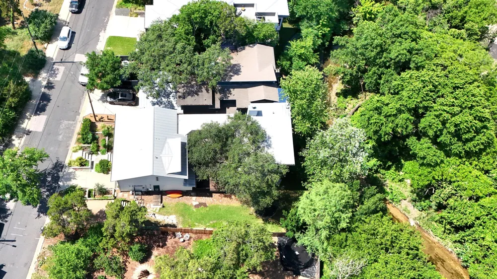 1700 S 6th Street Austin, TX 78704