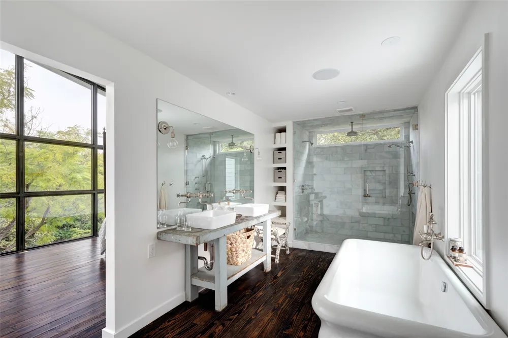 1700 S 6th Street Austin, TX 78704