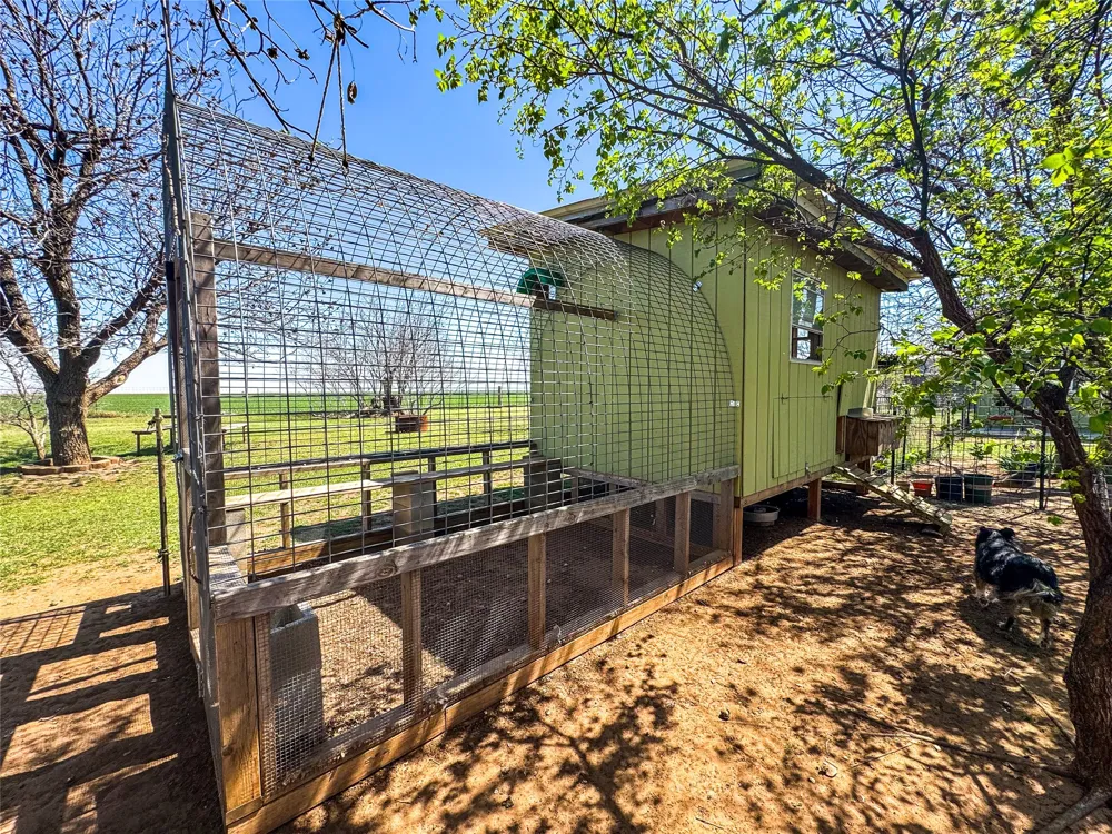 1209 Taylor Avenue Rule, TX 79547