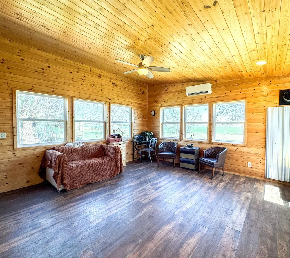 1209 Taylor Avenue Rule, TX 79547