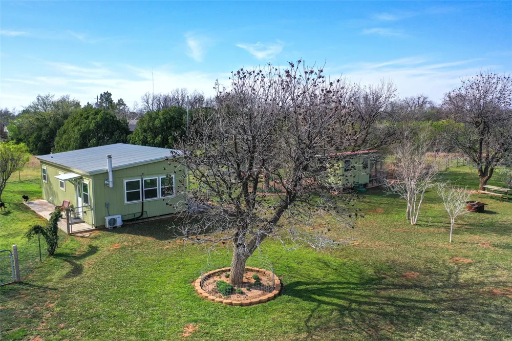 1209 Taylor Avenue Rule, TX 79547