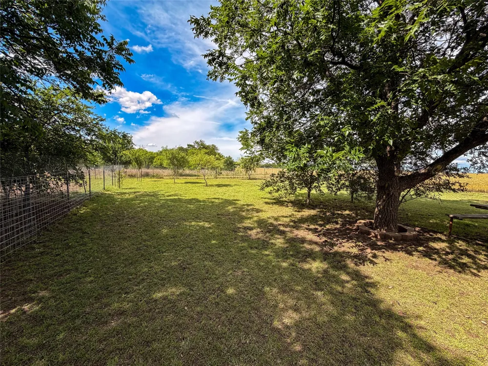 1209 Taylor Avenue Rule, TX 79547