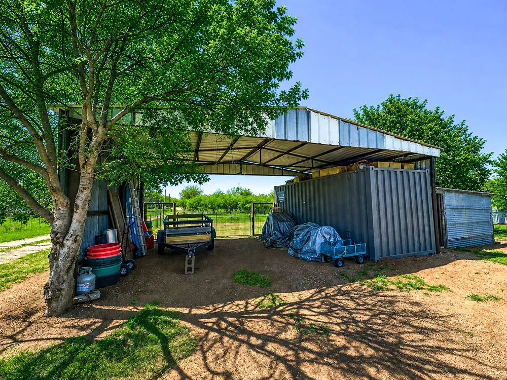 1209 Taylor Avenue Rule, TX 79547