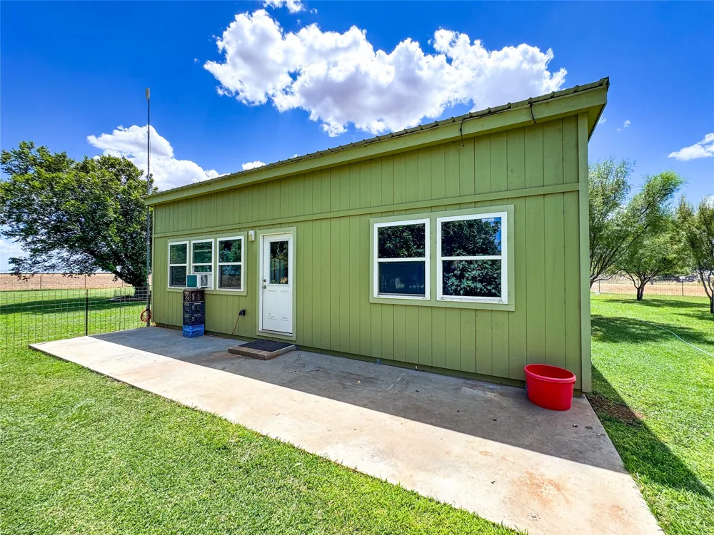 1209 Taylor Avenue Rule, TX 79547
