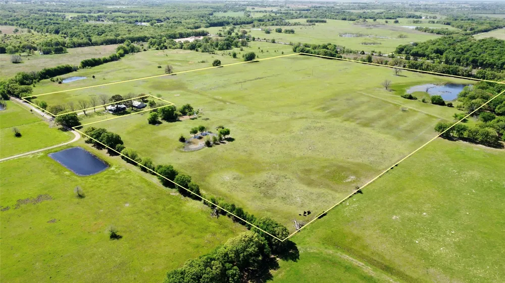 10702 Lagow Lane Scurry, TX 75158