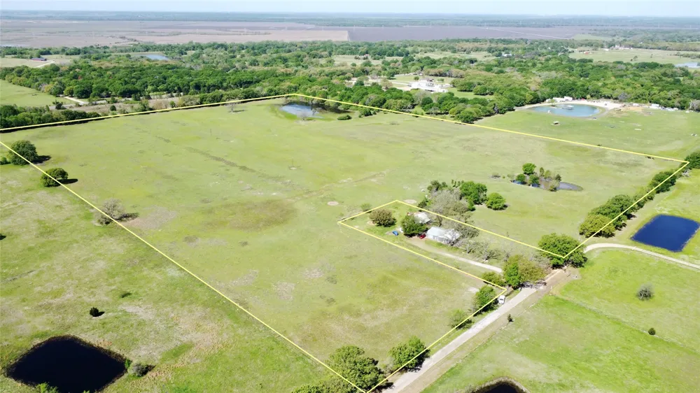 10702 Lagow Lane Scurry, TX 75158