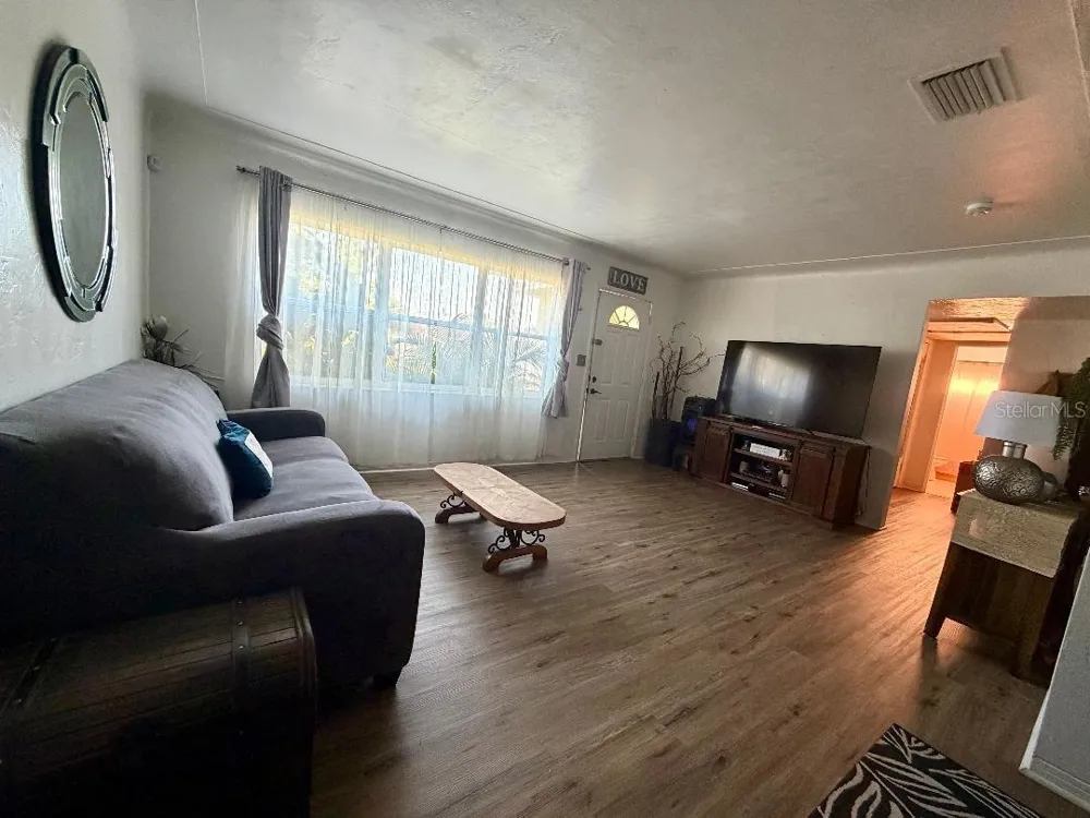 3624 ABINGTON AVENUE S St Petersburg, FL 33711