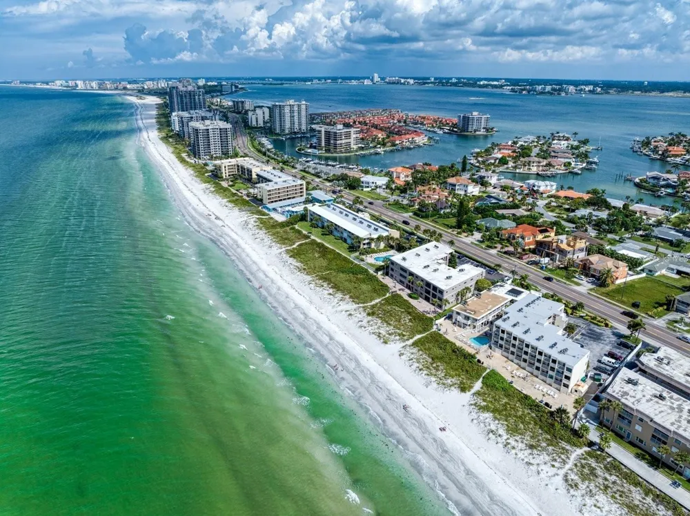 3200 GULF BOULEVARD #201 Belleair Beach, FL 33786